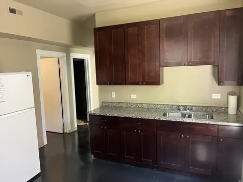 6916 South Lowe Avenue Chicago IL 60621