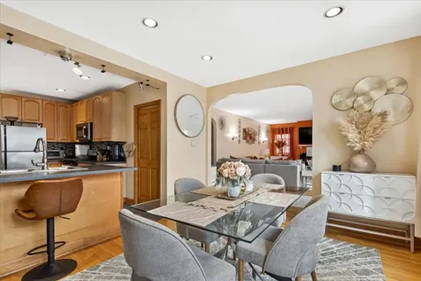 821 Brummel Street Evanston IL 60202