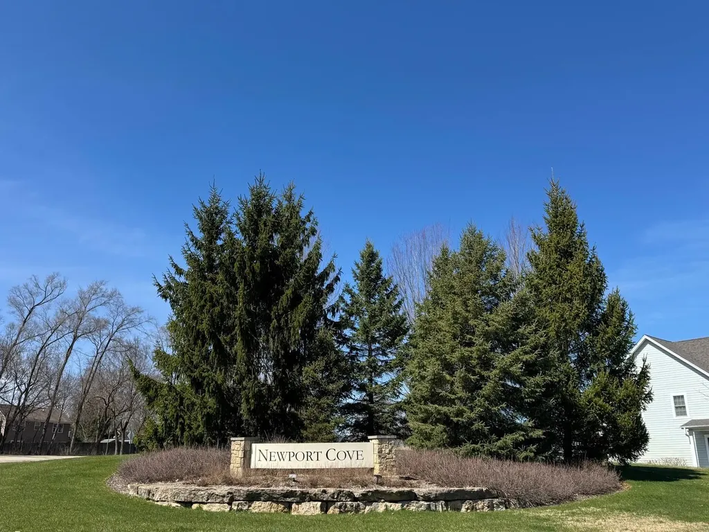 40445 North South Newport Drive Antioch IL 60002