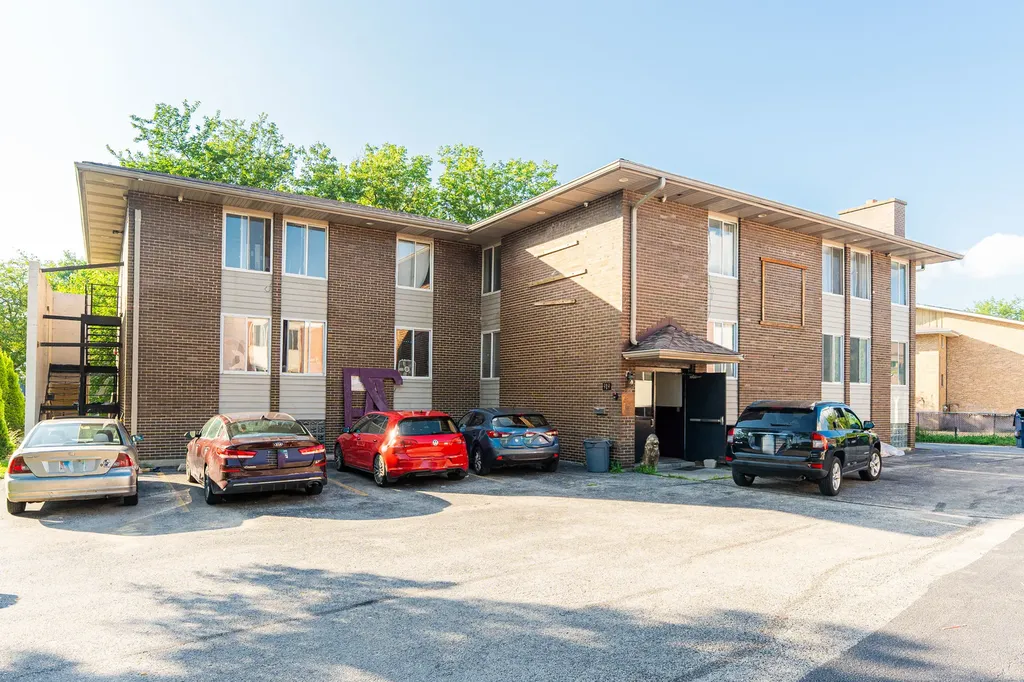 919 Greenbrier Road Dekalb IL 60115