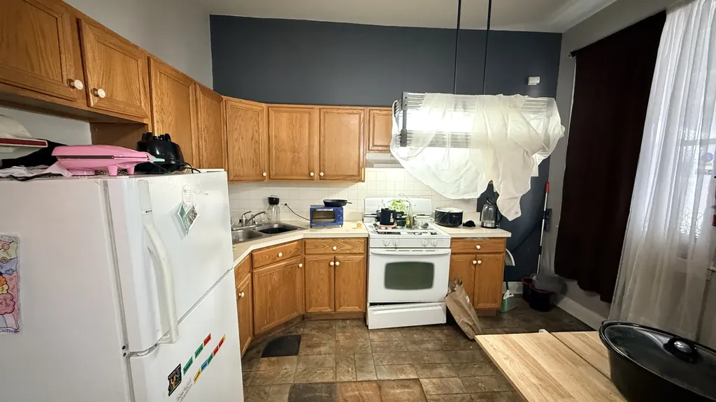 521 East 46th Place Chicago IL 60653