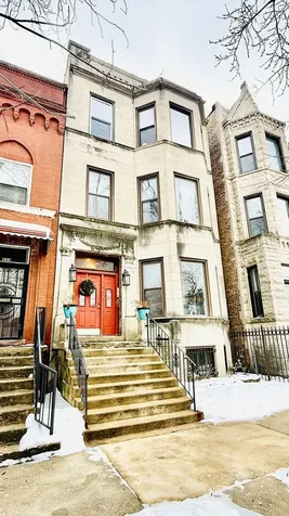 521 East 46th Place Chicago IL 60653