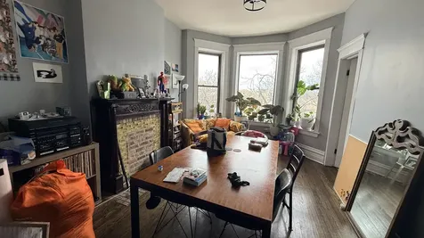 521 East 46th Place Chicago IL 60653
