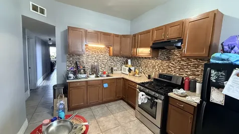 521 East 46th Place Chicago IL 60653