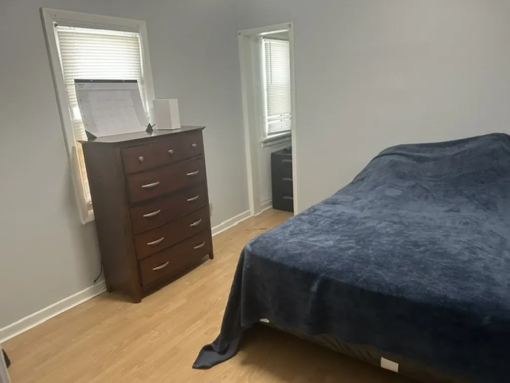 6238 West Eastwood Avenue Chicago IL 60630