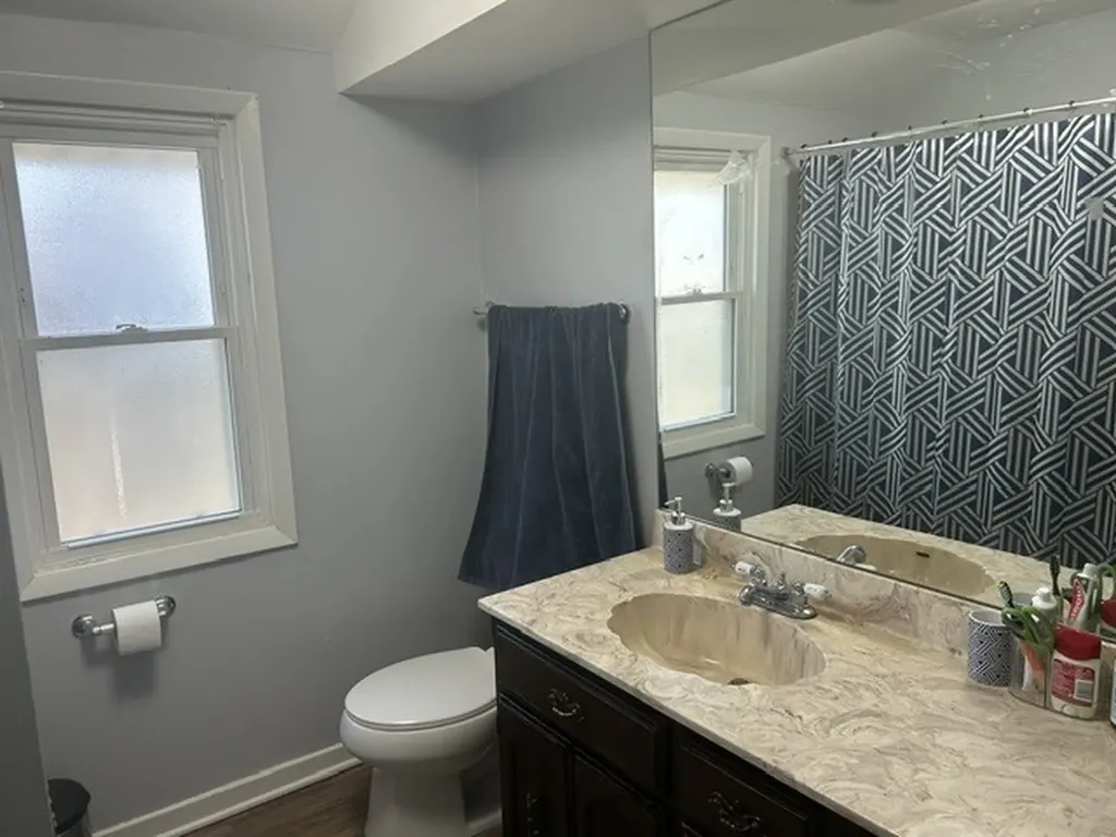 6238 West Eastwood Avenue Chicago IL 60630