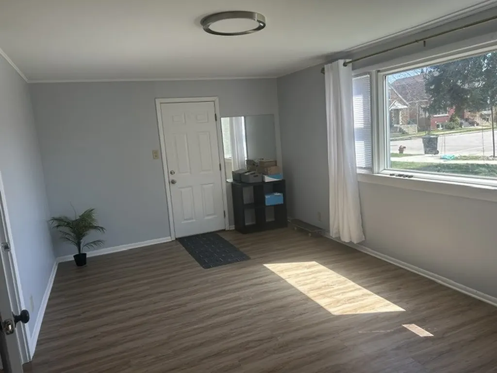 6238 West Eastwood Avenue Chicago IL 60630