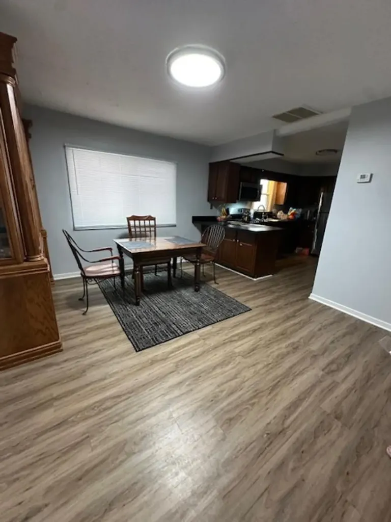 6238 West Eastwood Avenue Chicago IL 60630