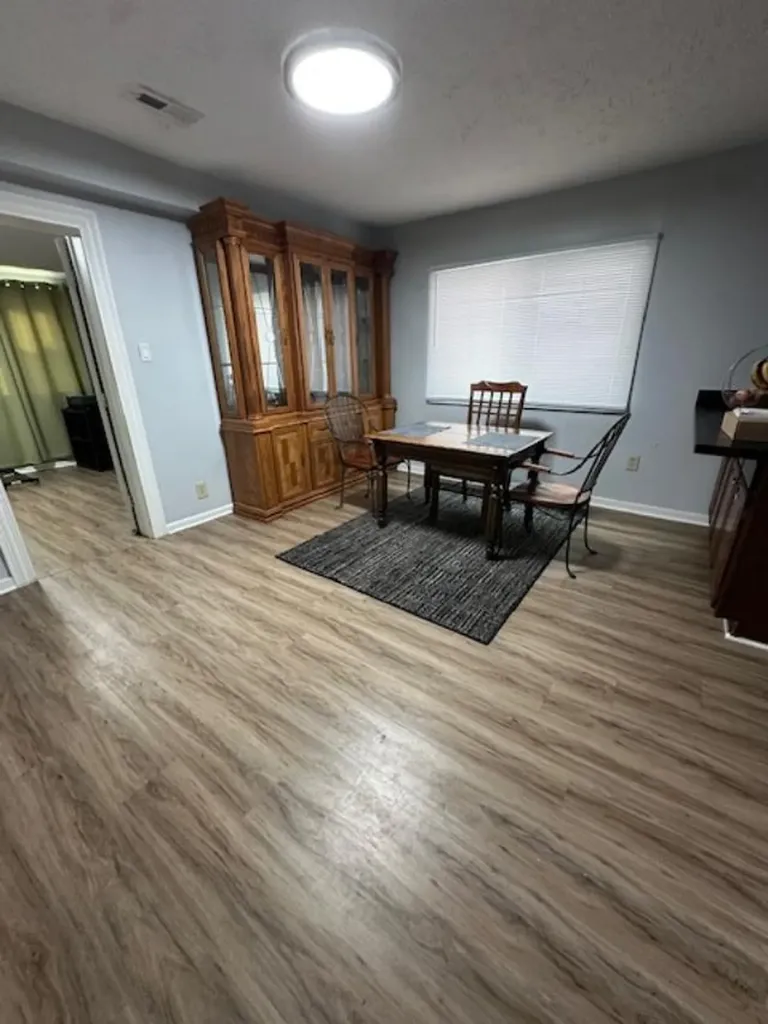 6238 West Eastwood Avenue Chicago IL 60630