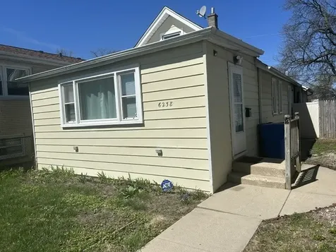 6238 West Eastwood Avenue Chicago IL 60630