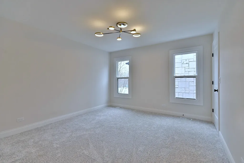 254 East South Street Elmhurst IL 60126