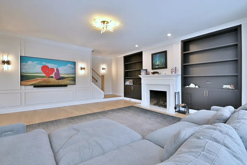 254 East South Street Elmhurst IL 60126
