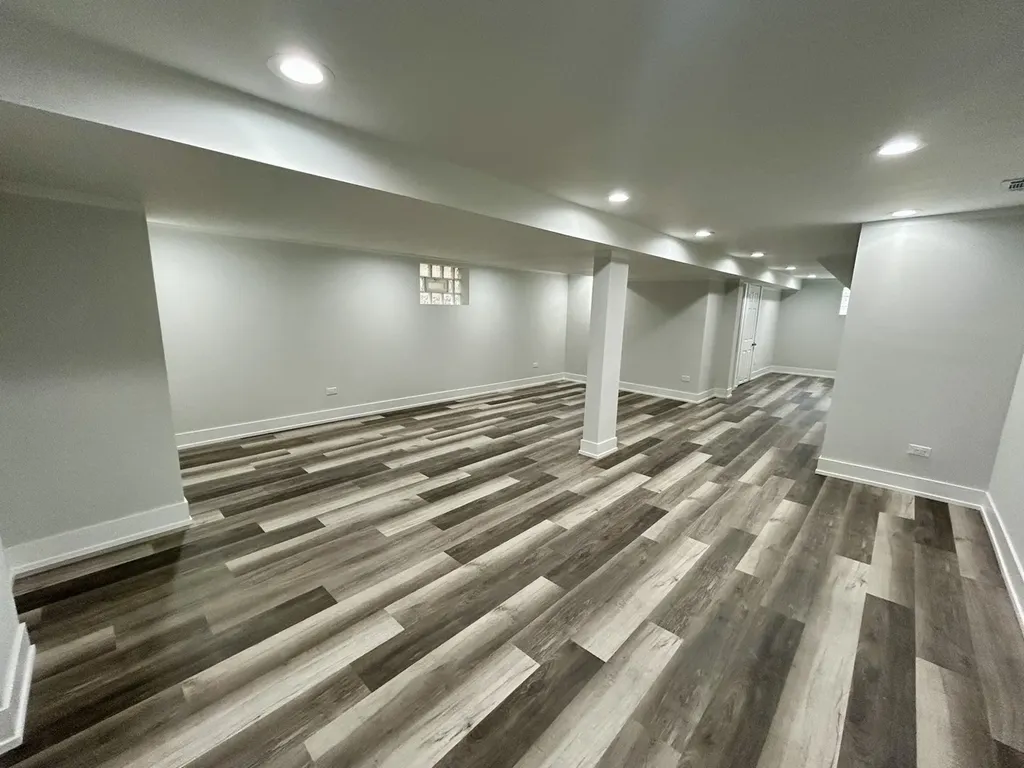 6755 South Bell Avenue Chicago IL 60636