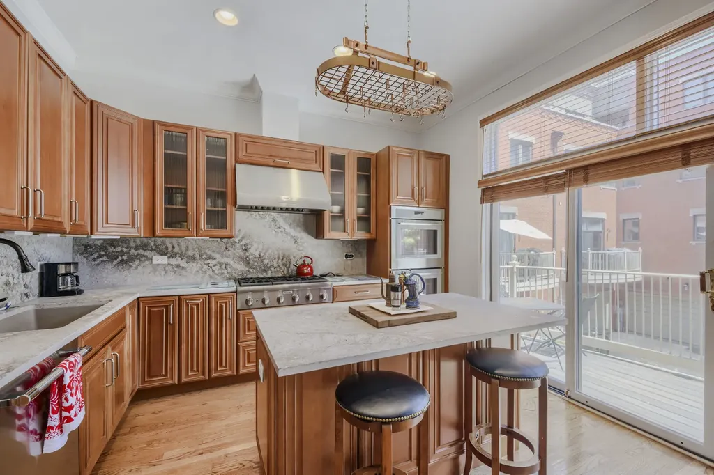 481 North Clinton Street Chicago IL 60654