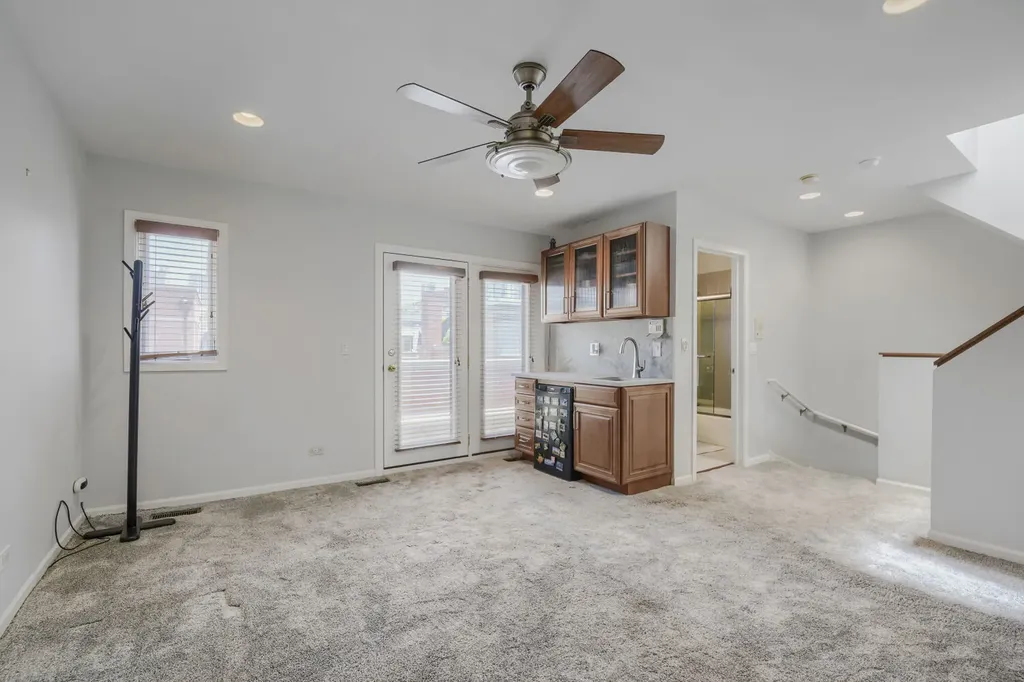 481 North Clinton Street Chicago IL 60654