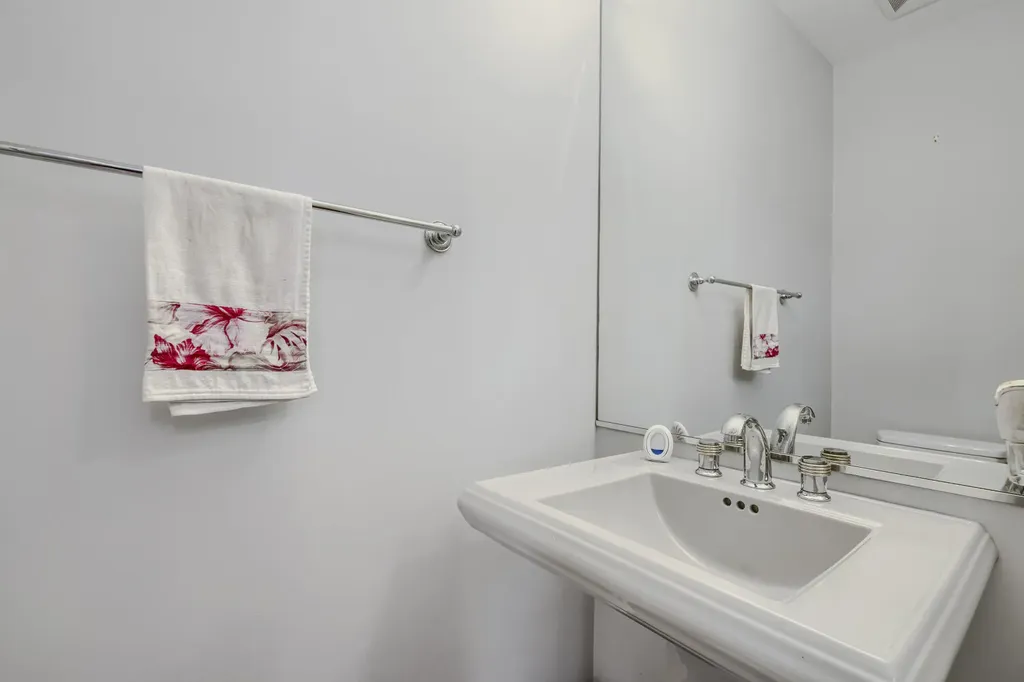 481 North Clinton Street Chicago IL 60654