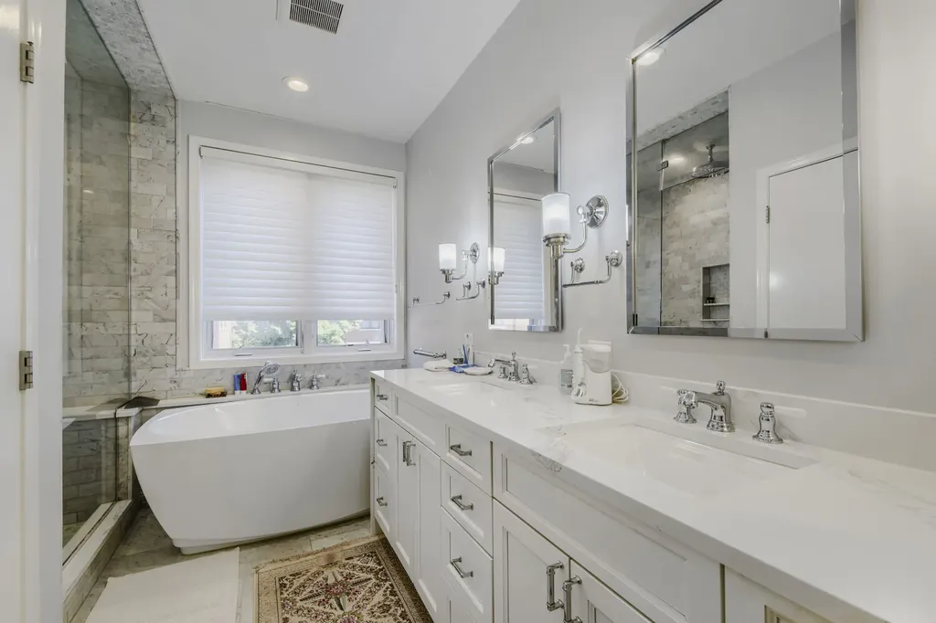 481 North Clinton Street Chicago IL 60654