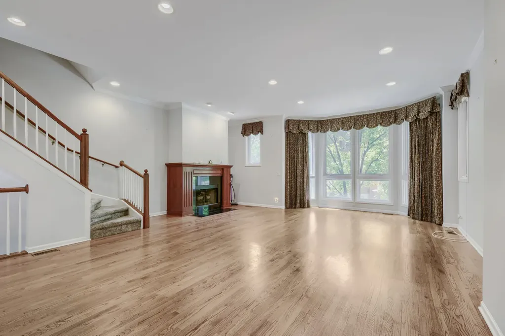 481 North Clinton Street Chicago IL 60654