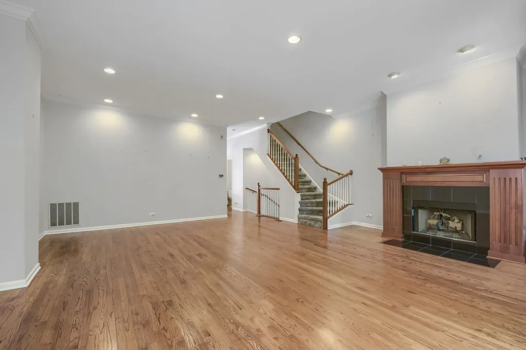 481 North Clinton Street Chicago IL 60654