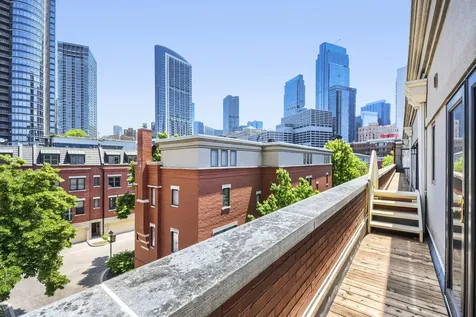 481 North Clinton Street Chicago IL 60654