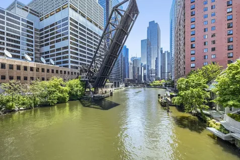 481 North Clinton Street Chicago IL 60654