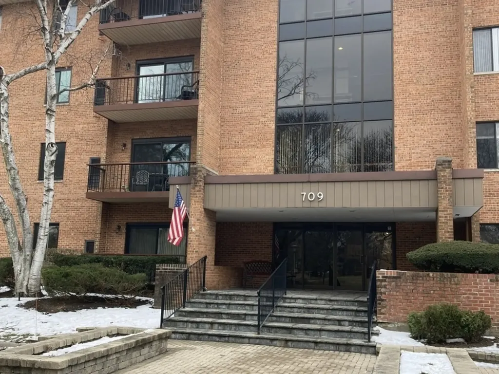 709 79TH Street Darien IL 60561