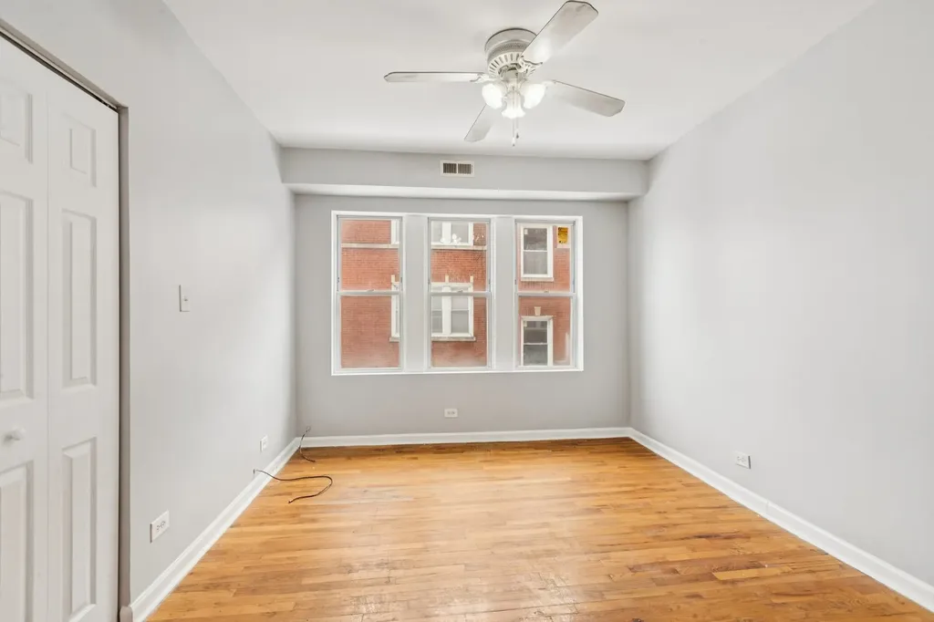 1301 East 71st Place Chicago IL 60619
