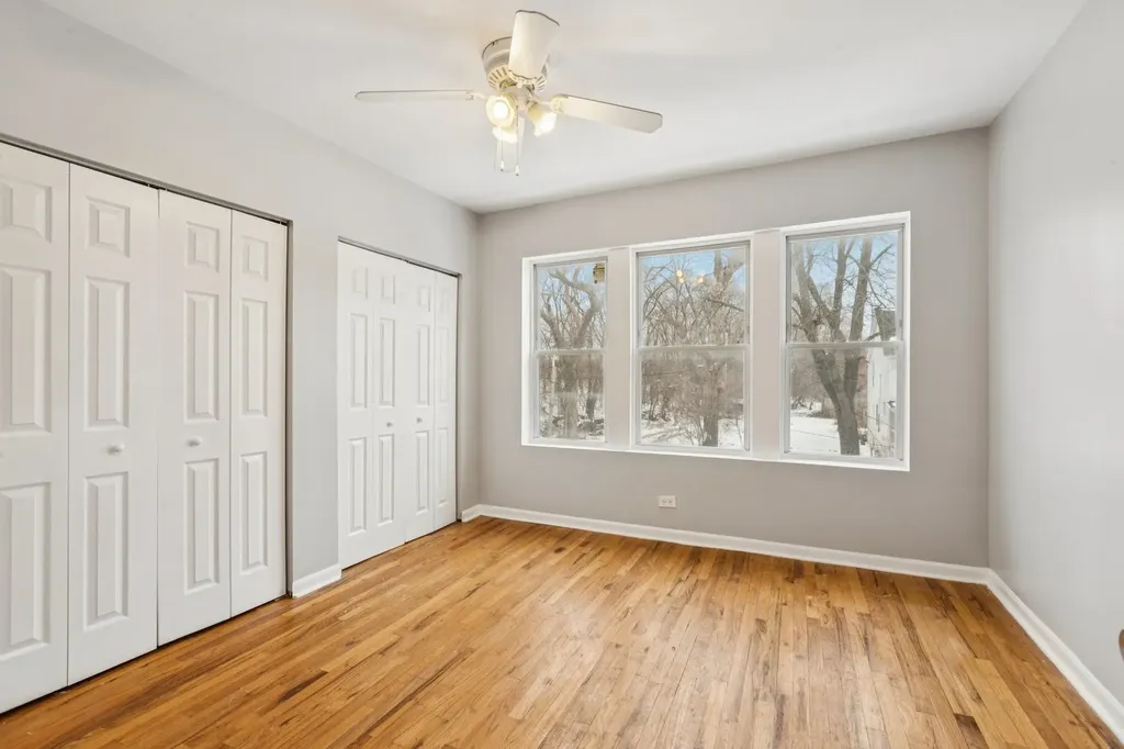 1301 East 71st Place Chicago IL 60619