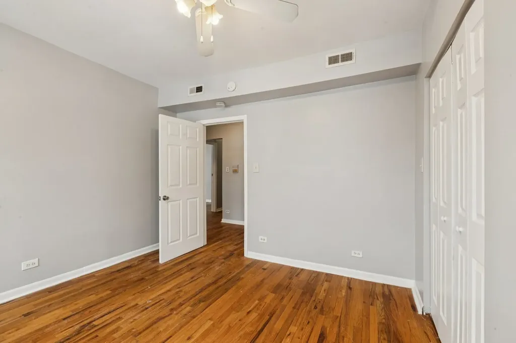 1301 East 71st Place Chicago IL 60619