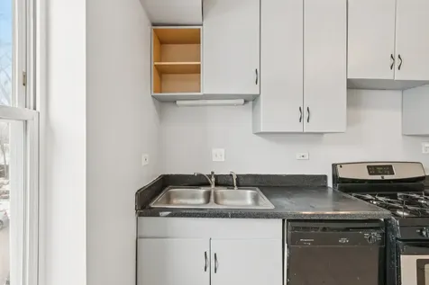 1301 East 71st Place Chicago IL 60619