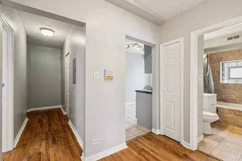 1301 East 71st Place Chicago IL 60619