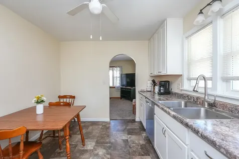 335 East Oak Street Watseka IL 60970