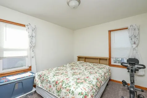 335 East Oak Street Watseka IL 60970