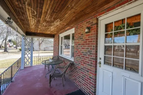 335 East Oak Street Watseka IL 60970