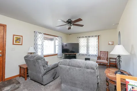 335 East Oak Street Watseka IL 60970