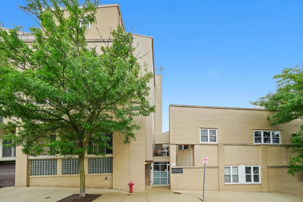 1834 Ridge Avenue Evanston IL 60201