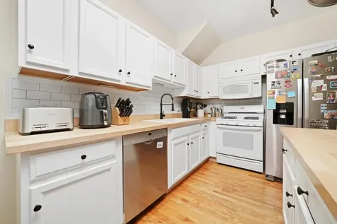 1834 Ridge Avenue Evanston IL 60201