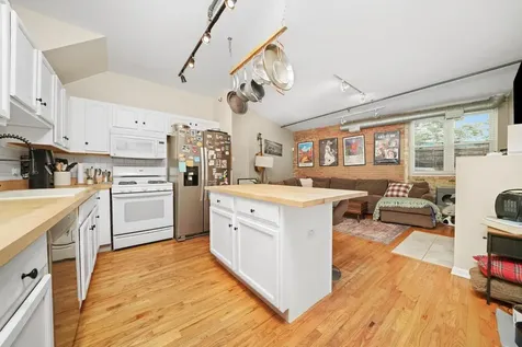 1834 Ridge Avenue Evanston IL 60201
