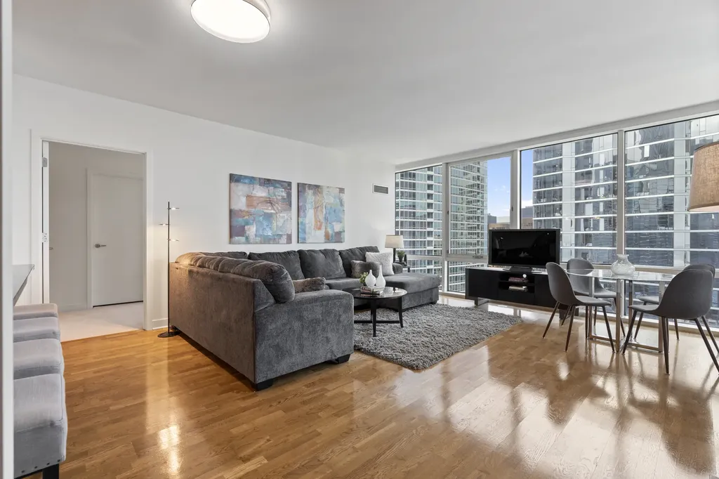 505 North Mcclurg Court Chicago IL 60611