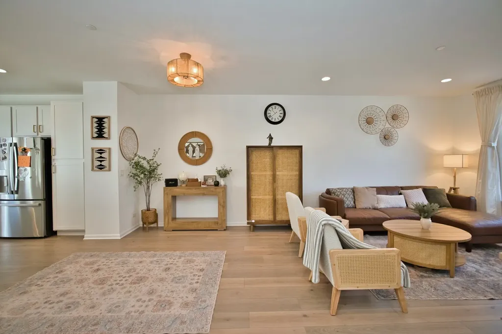 30W024 Brayman Court Warrenville IL 60563