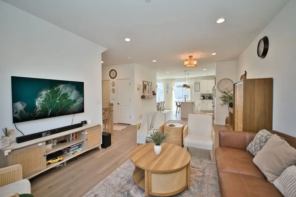 30W024 Brayman Court Warrenville IL 60563