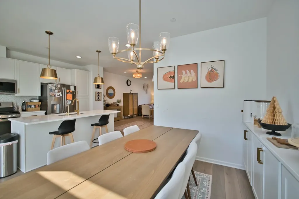 30W024 Brayman Court Warrenville IL 60563