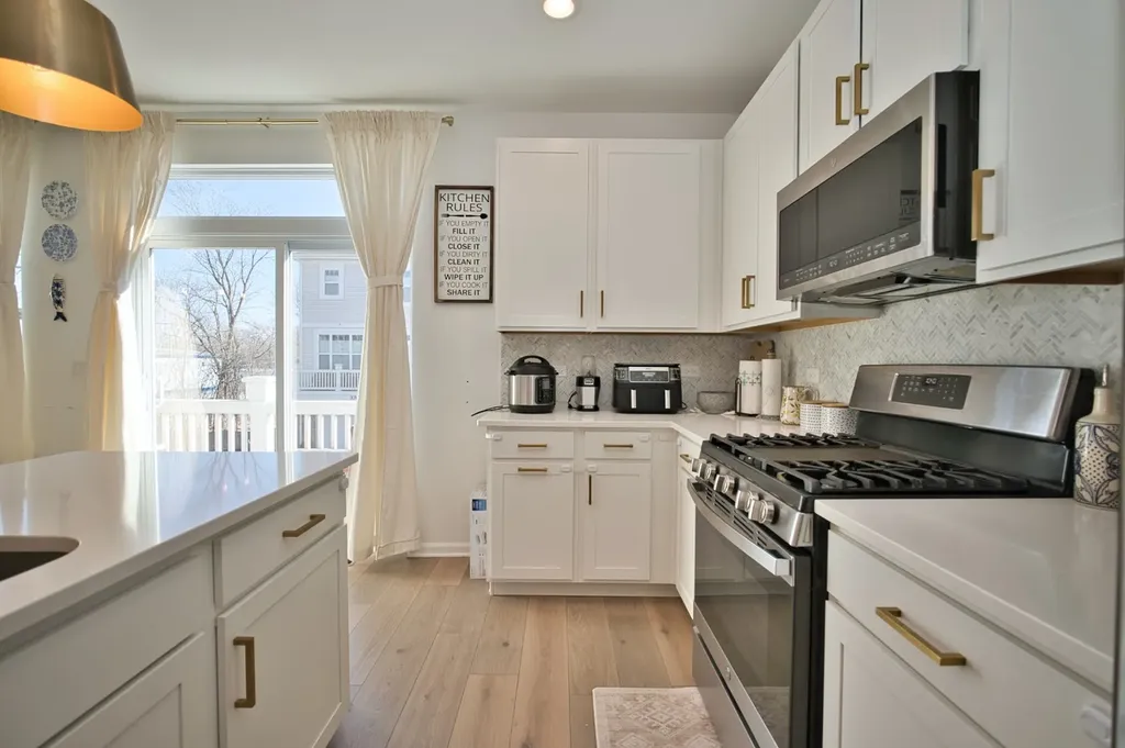30W024 Brayman Court Warrenville IL 60563