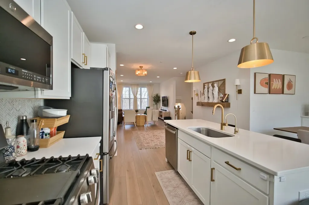 30W024 Brayman Court Warrenville IL 60563