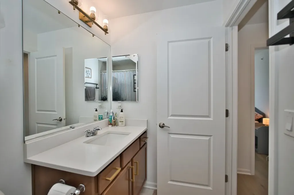 30W024 Brayman Court Warrenville IL 60563