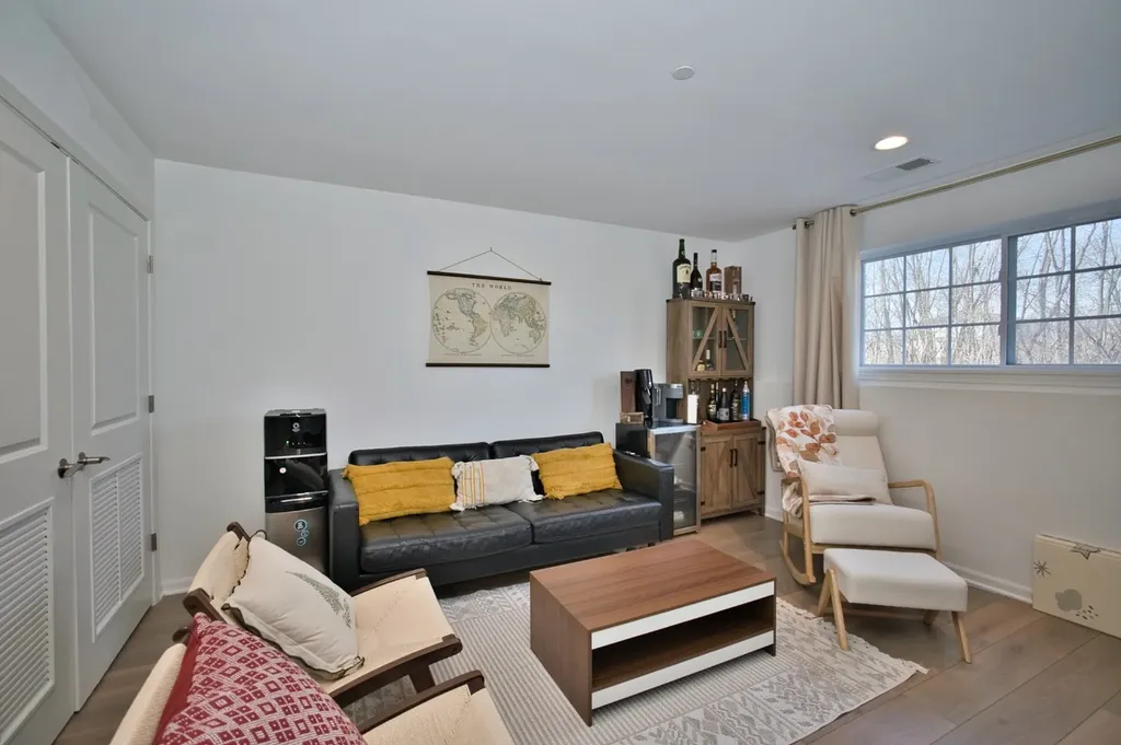 30W024 Brayman Court Warrenville IL 60563
