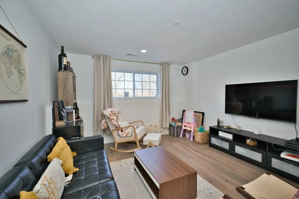 30W024 Brayman Court Warrenville IL 60563
