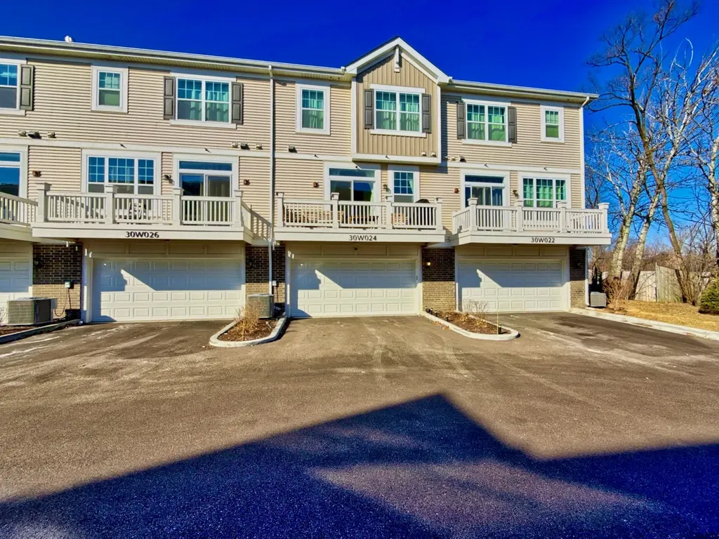 30W024 Brayman Court Warrenville IL 60563