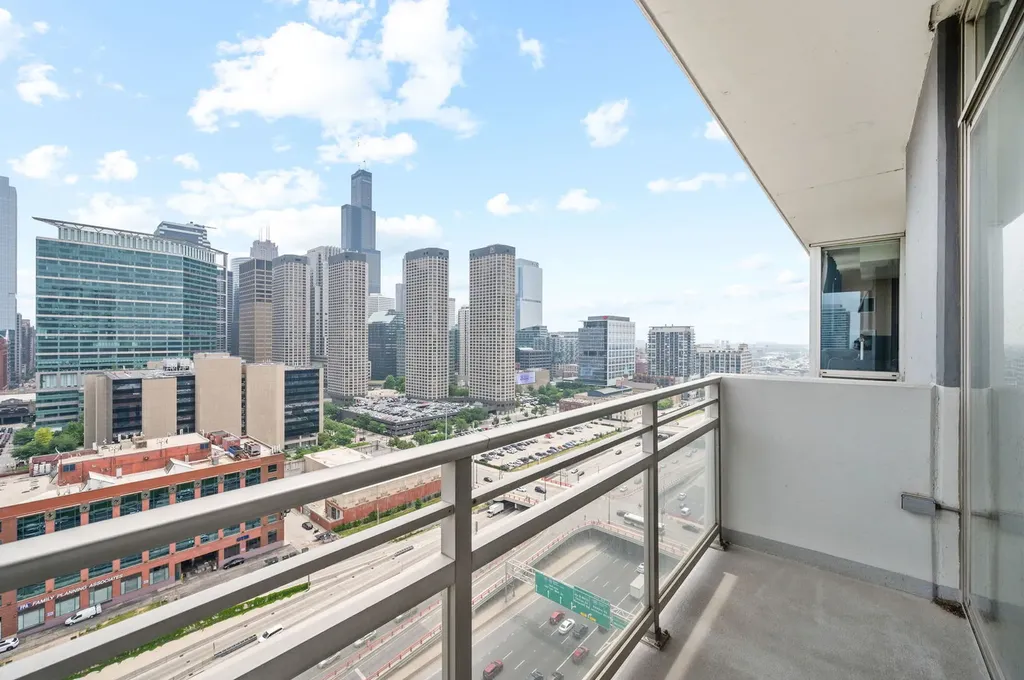 737 West Washington Boulevard Chicago IL 60661