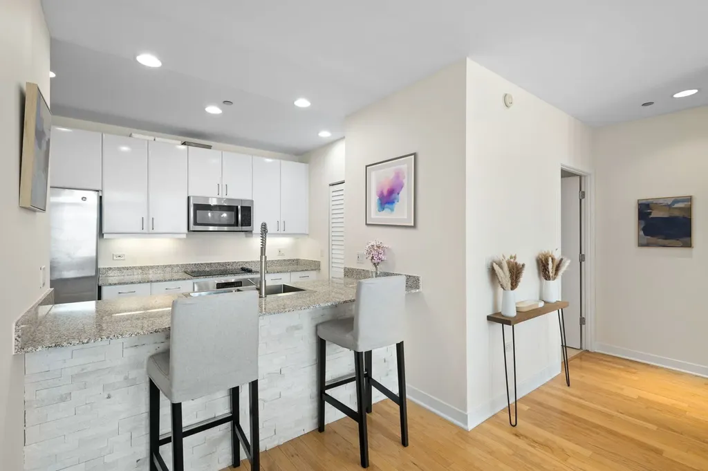 737 West Washington Boulevard Chicago IL 60661
